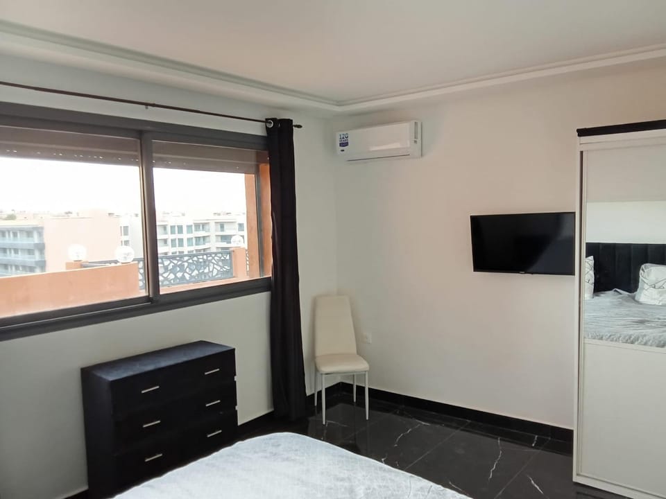 TV and multimedia, Photo of the whole room, Bedroom, towels, air conditioner