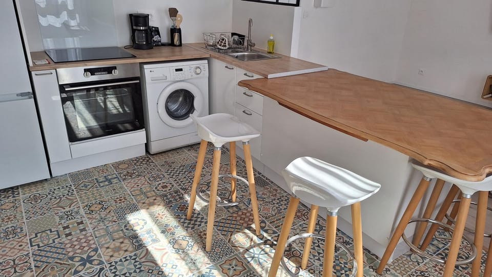 Joli T2 lumineux et climatisé à 100m de la Gare Apartment in Perpignan