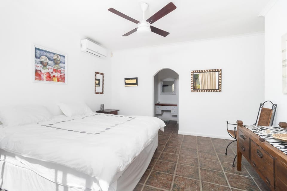 Bedroom, air conditioner