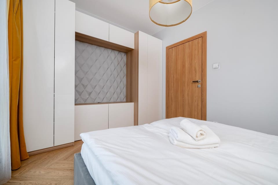 Bed, Photo of the whole room, Bedroom, towels, wardrobe