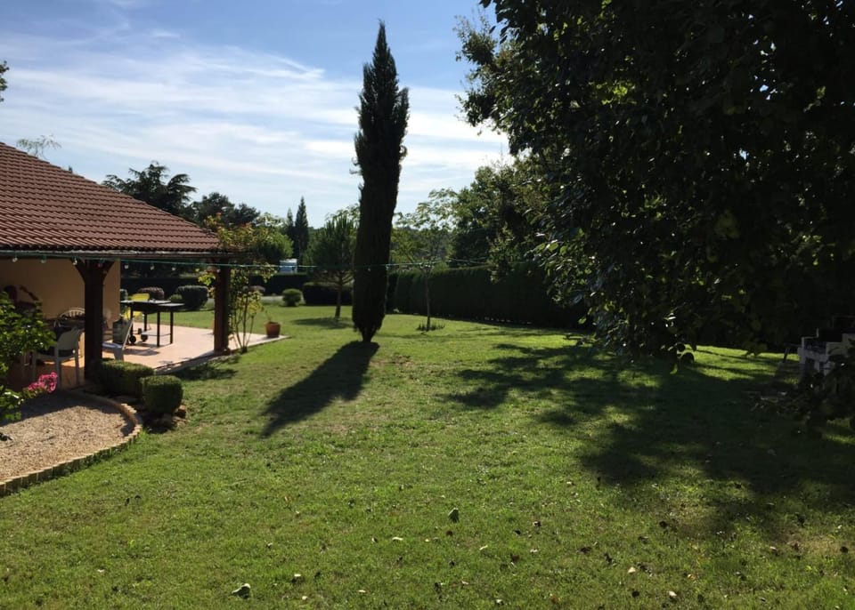 VILLA Peyrastoul Fumel House in Occitanie