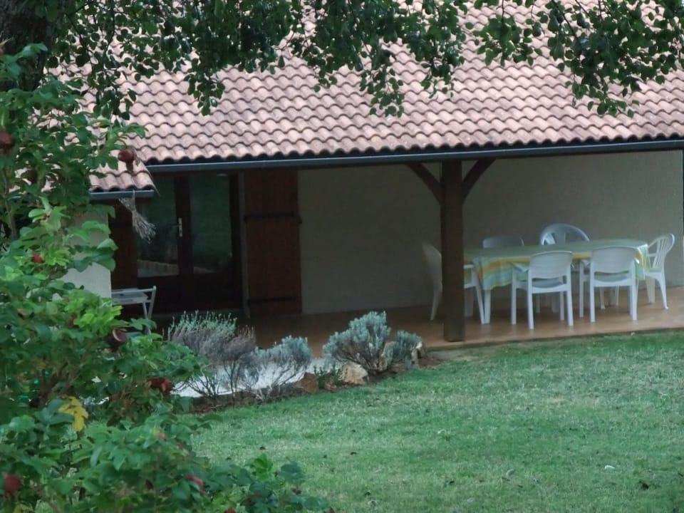 VILLA Peyrastoul Fumel House in Occitanie