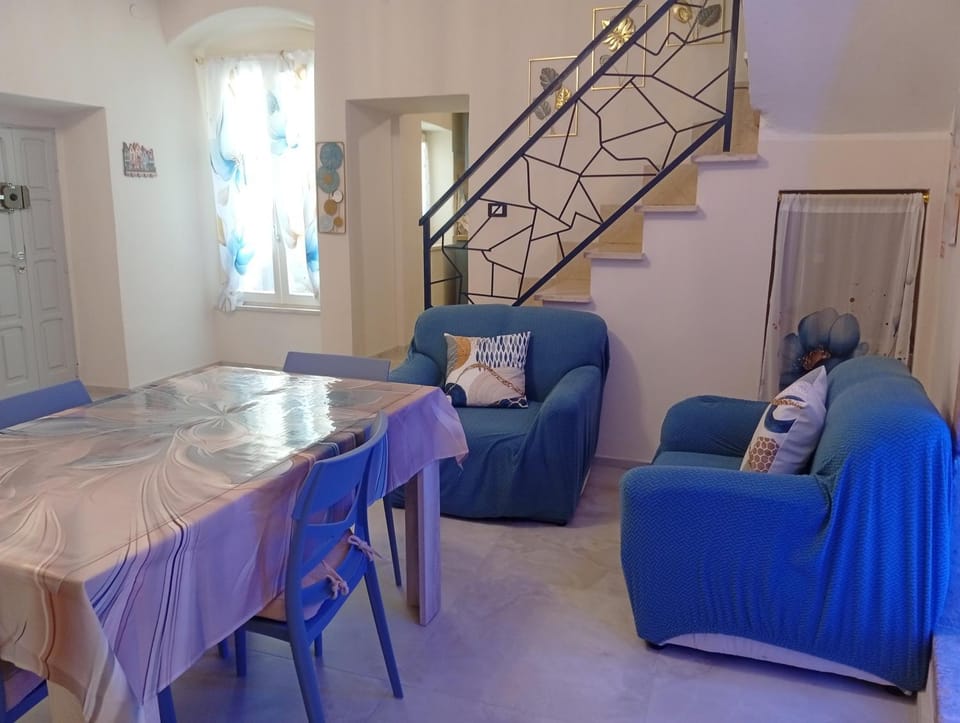 Astrolicamus, Intero Alloggio con camera e bagno Apartment in Bosa