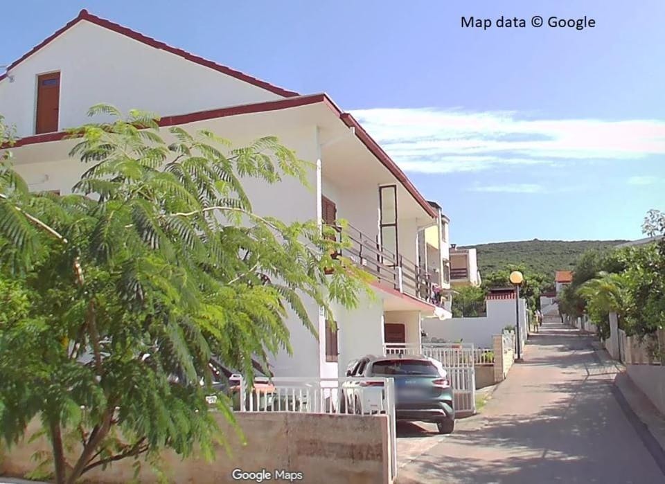 Property building, Street view, Parking