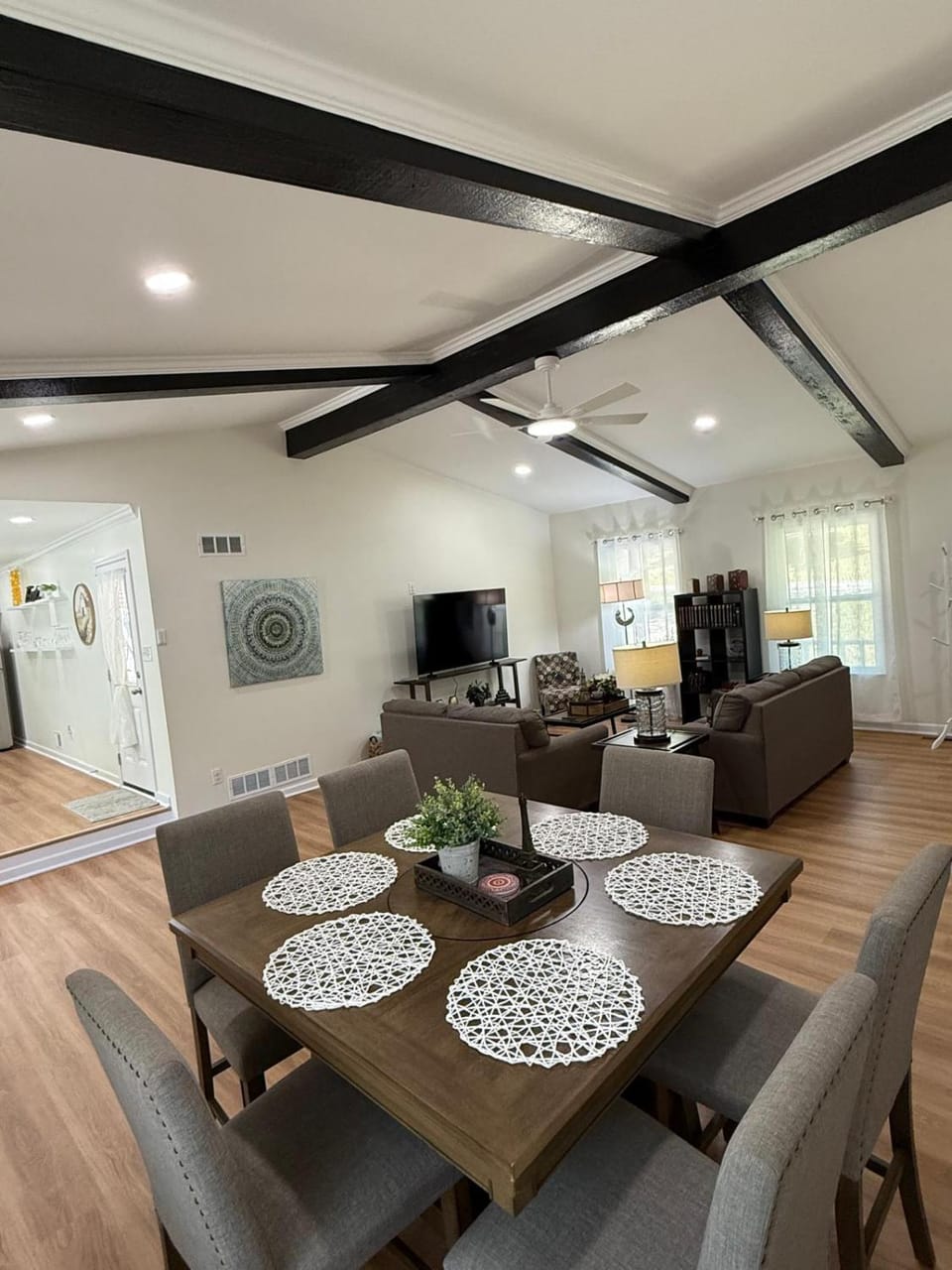 Living room, Dining area