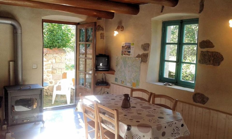 Maison au fond du jardin House in Auvergne-Rhône-Alpes