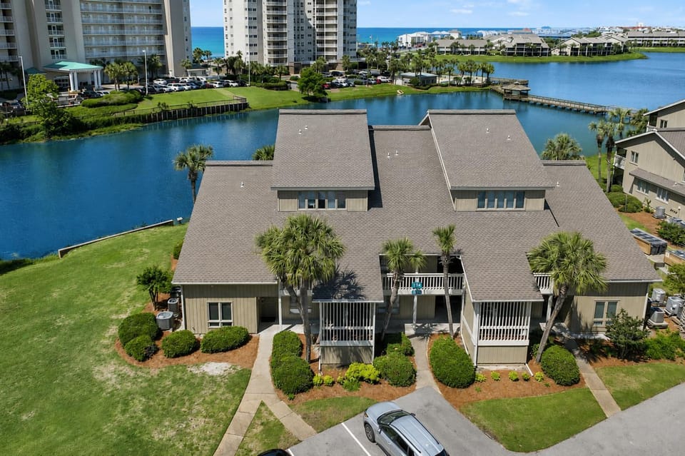 Seascape Boardwalk Villa 175 House in Miramar Beach
