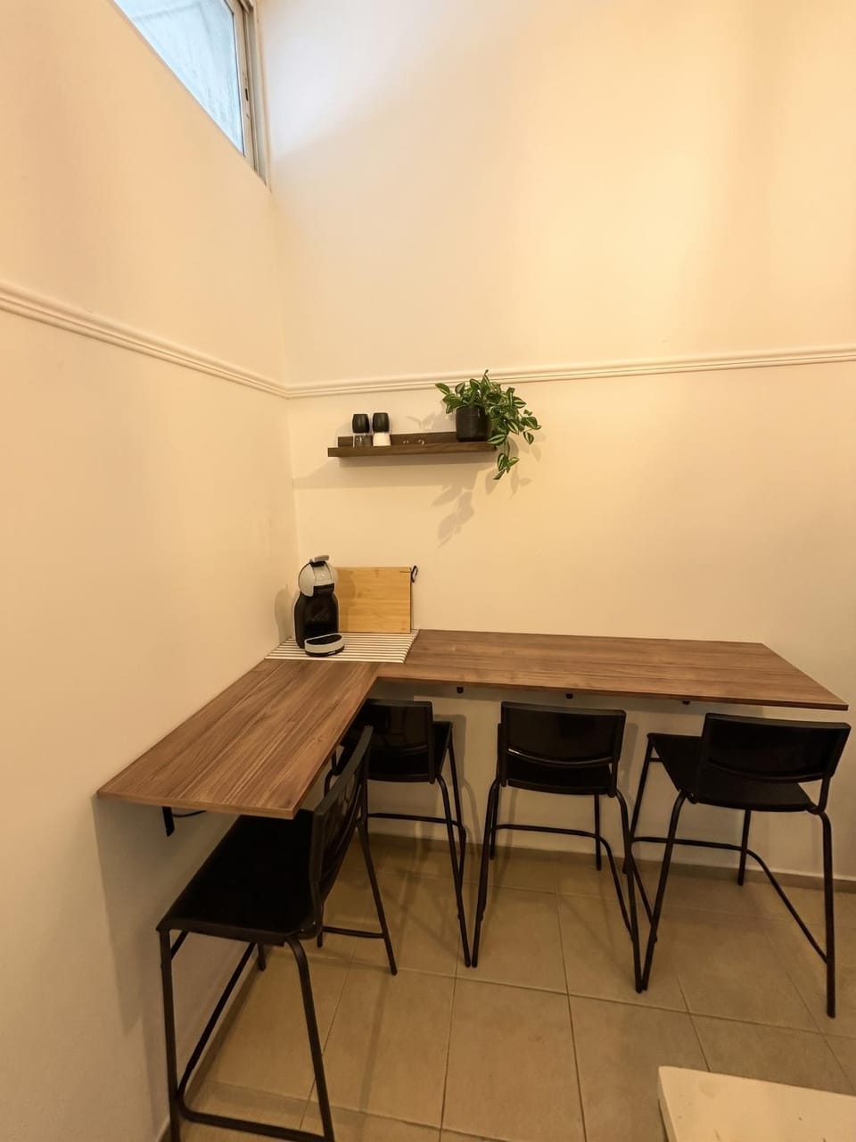 Dining area, kitchen