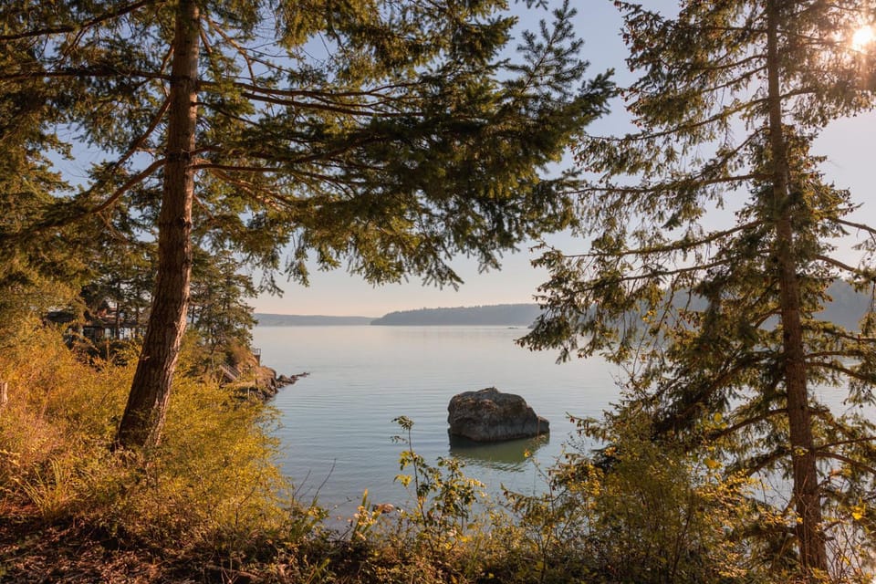 La Conner Glass Cabin by Boutique Cabin in Whidbey Island