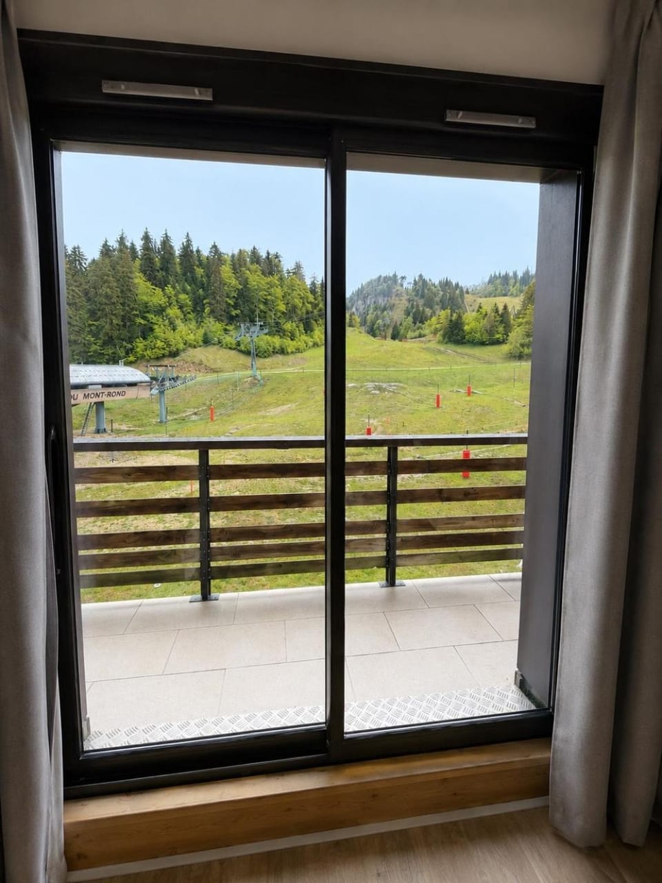 Appartement sur les pistes , résidence familiale Apartment in Gex