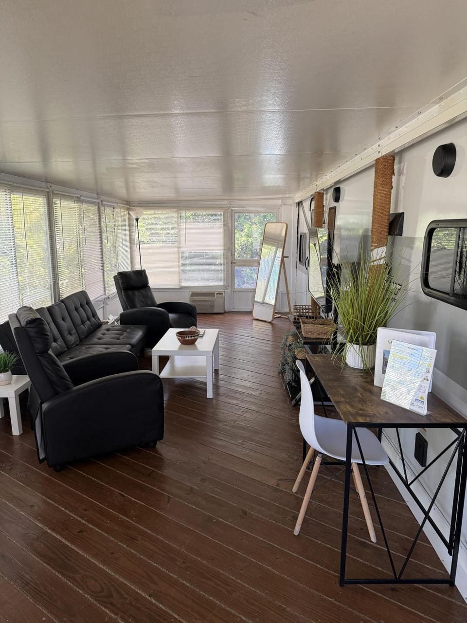 Beachfront Retreat w Pool Boat Ramp and Dock Rental Campground/ 
RV Resort in Key Largo