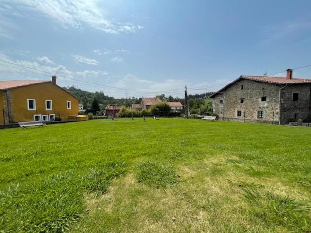 Duplex con piscina en el llano Apartment in Western coast of Cantabria