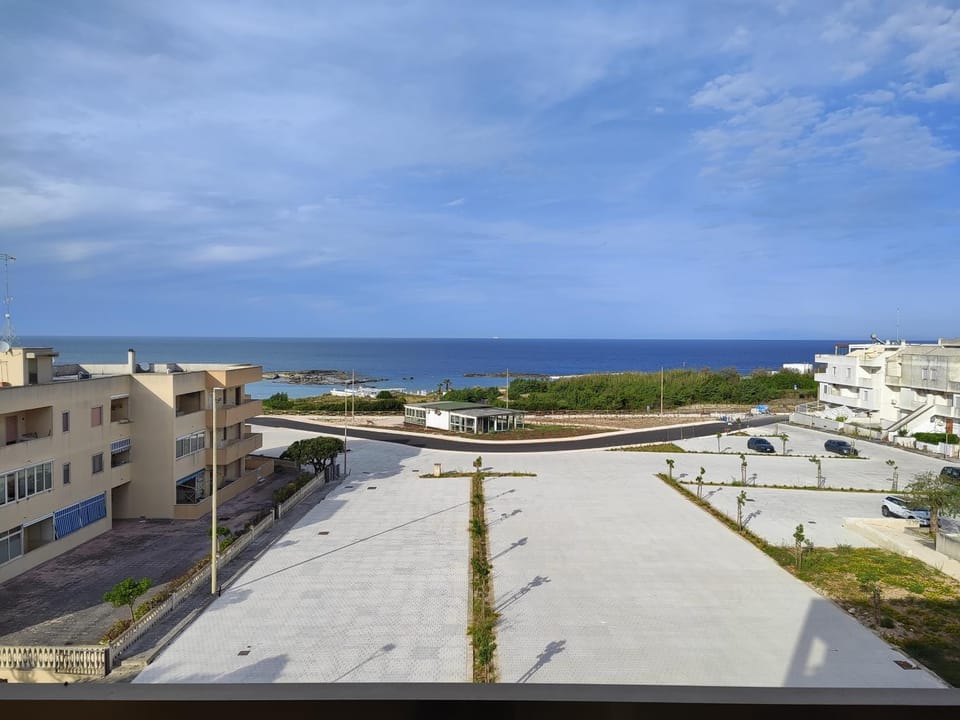Neighbourhood, Sea view