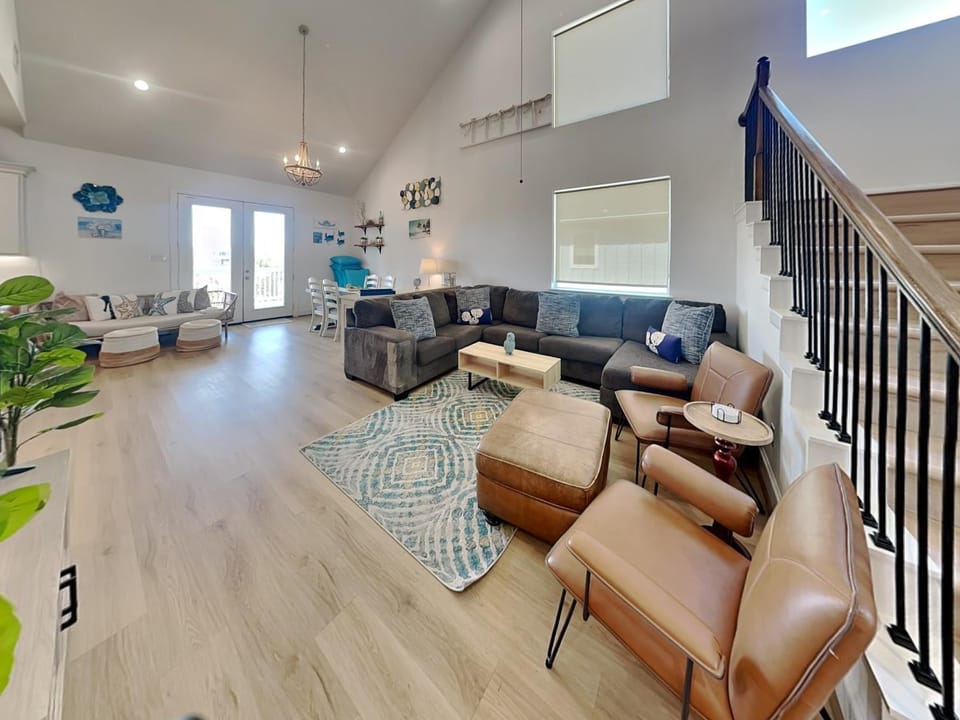 Buckin Beach House House in Galveston Island