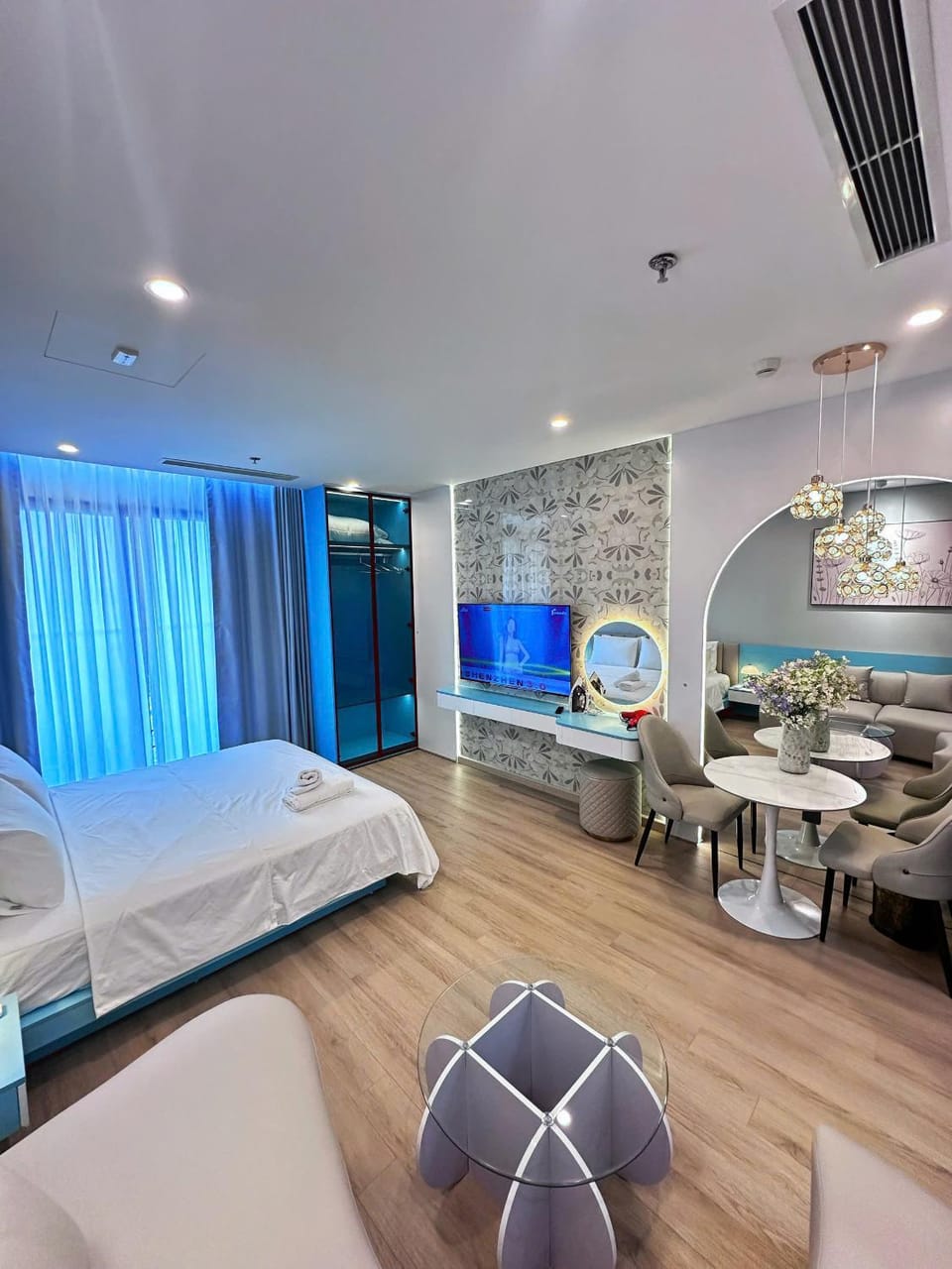 Kay Homestay 2410 Holiday View Biển Xem Pháo Hoa Apartment in Vietnam