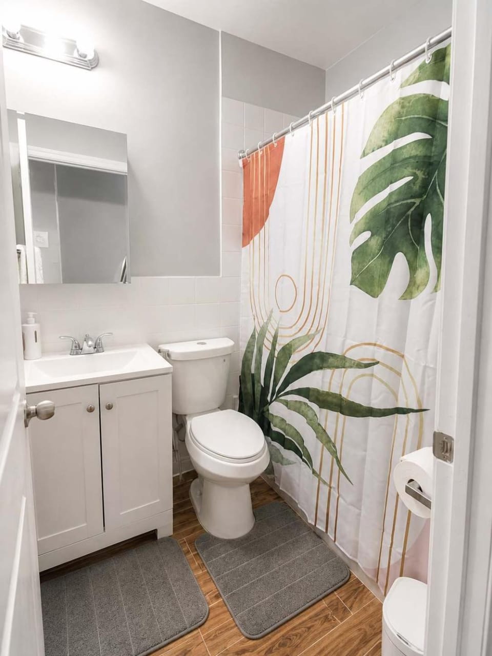 Private Full Bed w Ensuite Bath Easy NYC Access Apartment in Secaucus