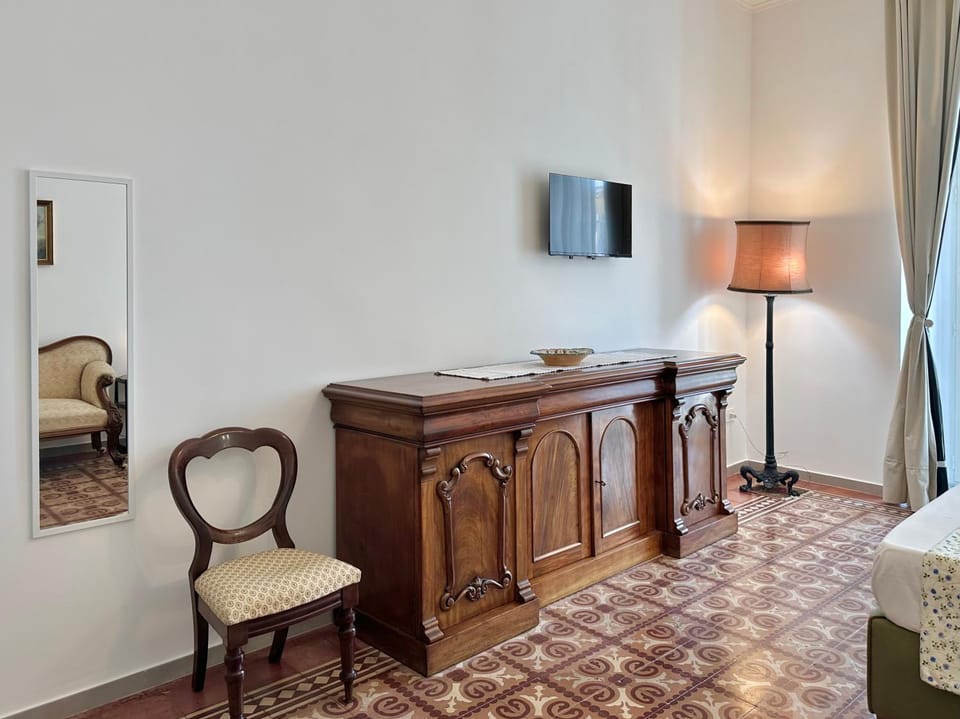 La Casa dei Nonni a Forcella - Holiday Home Apartment in Naples