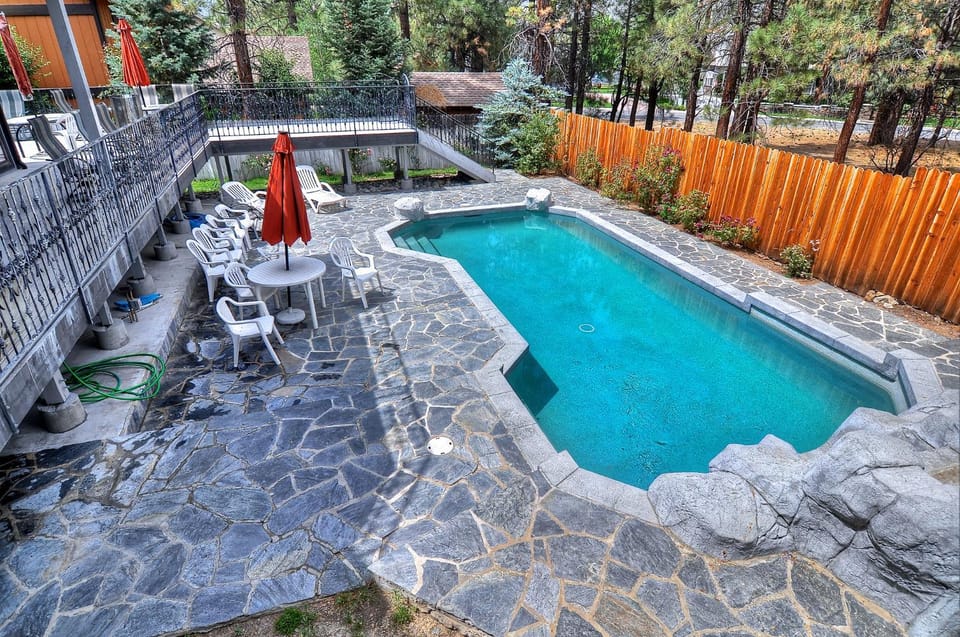 Grand Oriole Estate - Pool, Hot Tub, Game Room, 6 bed, 7,000 sqft estate House in Big Bear