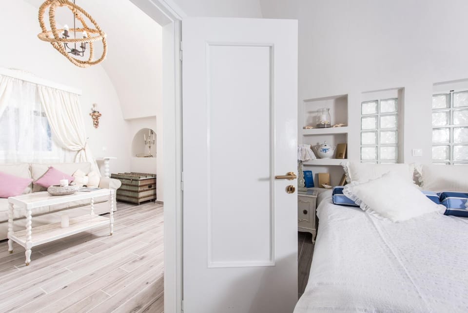 Living room, Bedroom