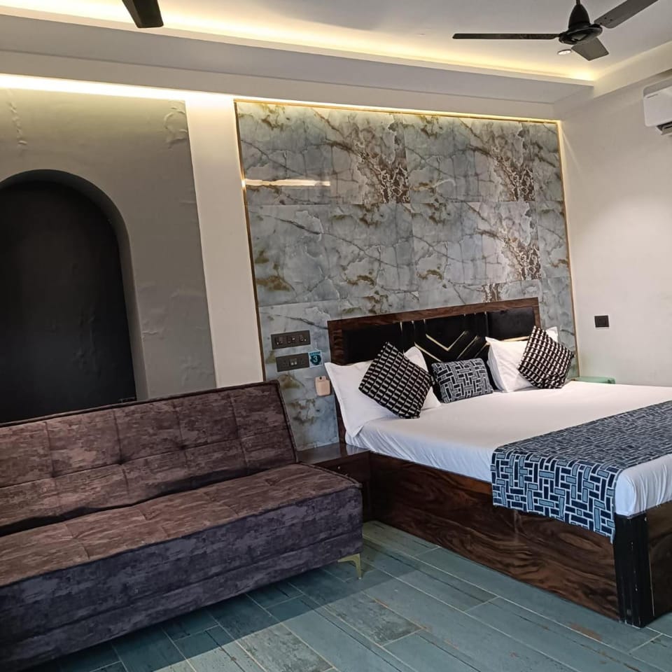 6BHK RADIANT Villa Apartment in Maharashtra