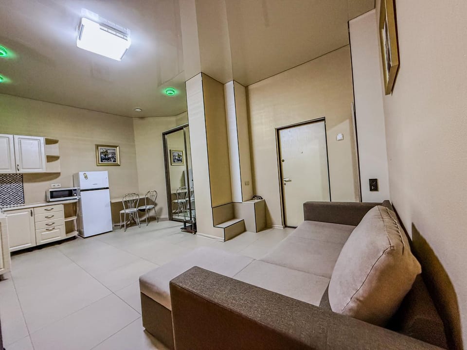 Kitchen or kitchenette, Living room, Seating area, Dining area, minibar, oven, pet friendly, stove