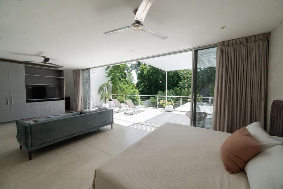 Casa Bardol Modern design home in Santa Lucia House in Merida