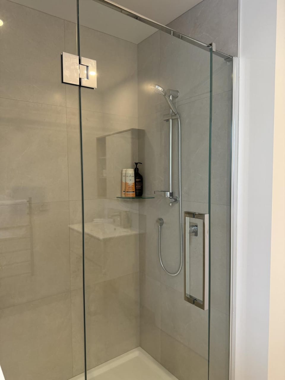 Fairfield Haven Modern 2BR Townhouse Retreat House in Lower Hutt