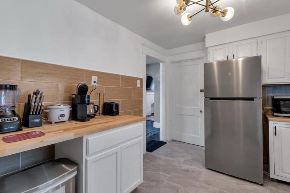 Prestige 2BR Suite Apartment in Cheektowaga