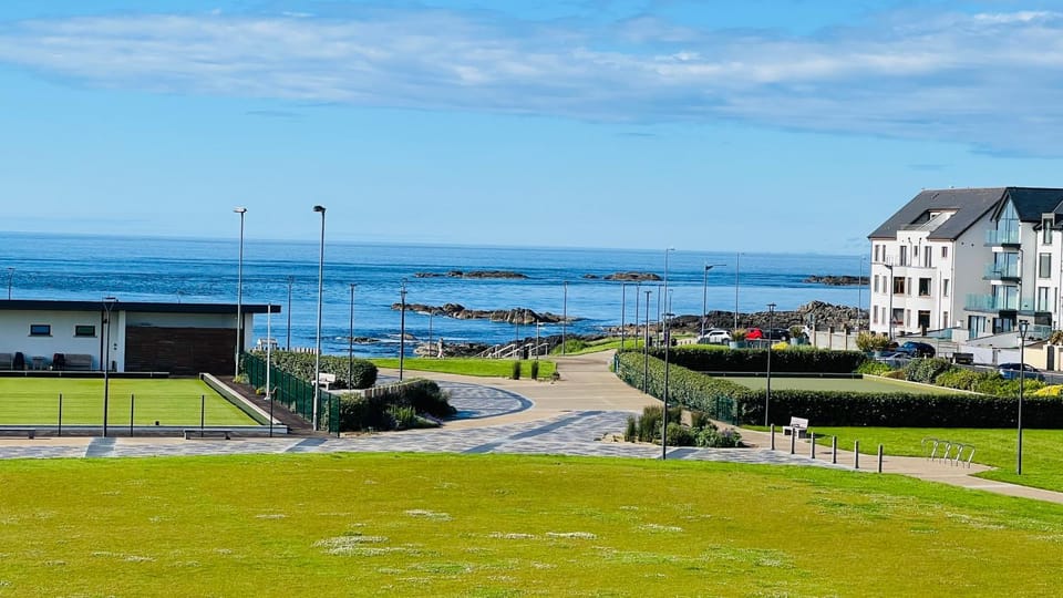 Portrush, Ramore Head apartment with sea views Apartment in Portrush
