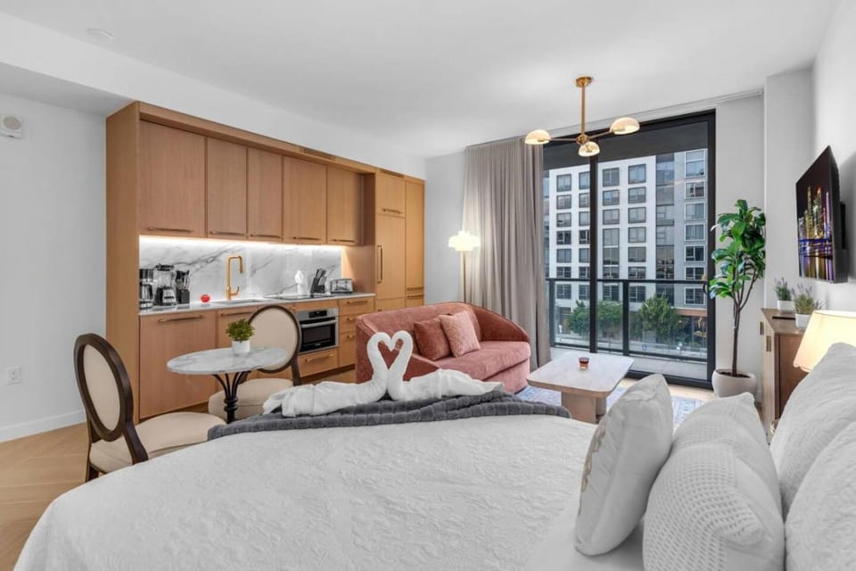 Wynwood Studio With Pool and Gym Walk to Restaurants Apartment in Miami