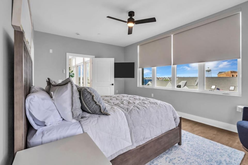 Luxury 3BR with Seaside Views Jersey Shore Gem House in Seaside Heights