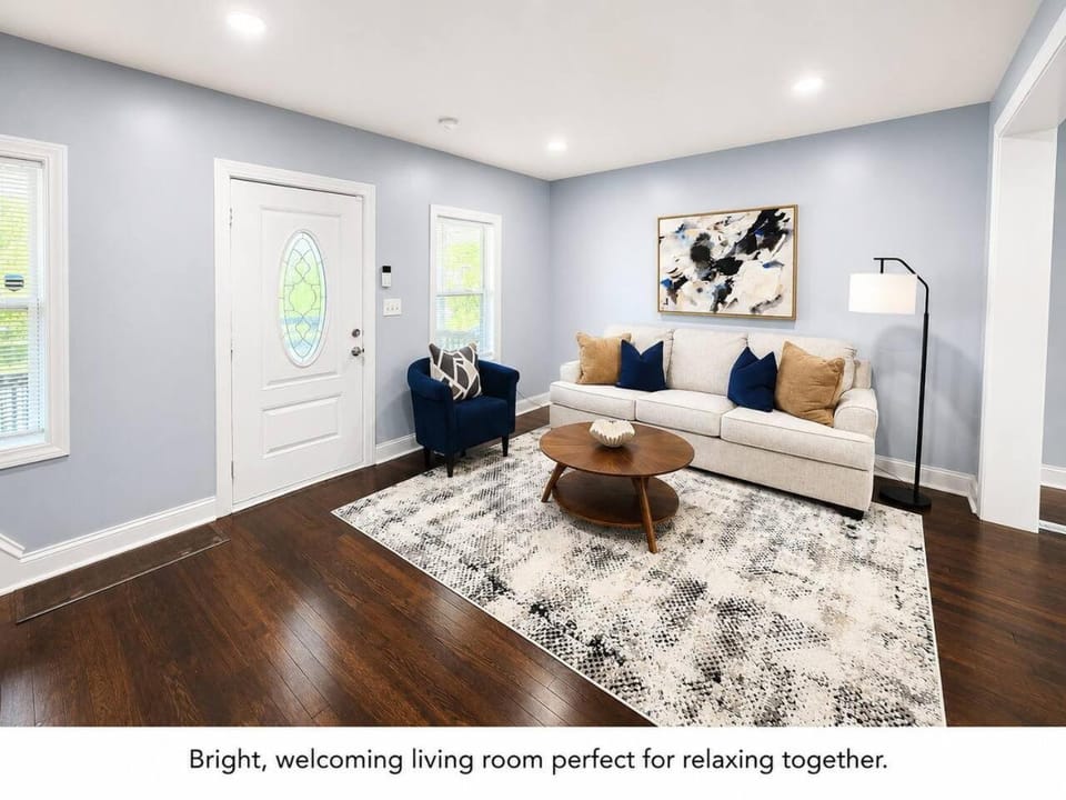 Stylish 3BR Home Near Everything Sleeps 7 House in Kansas City
