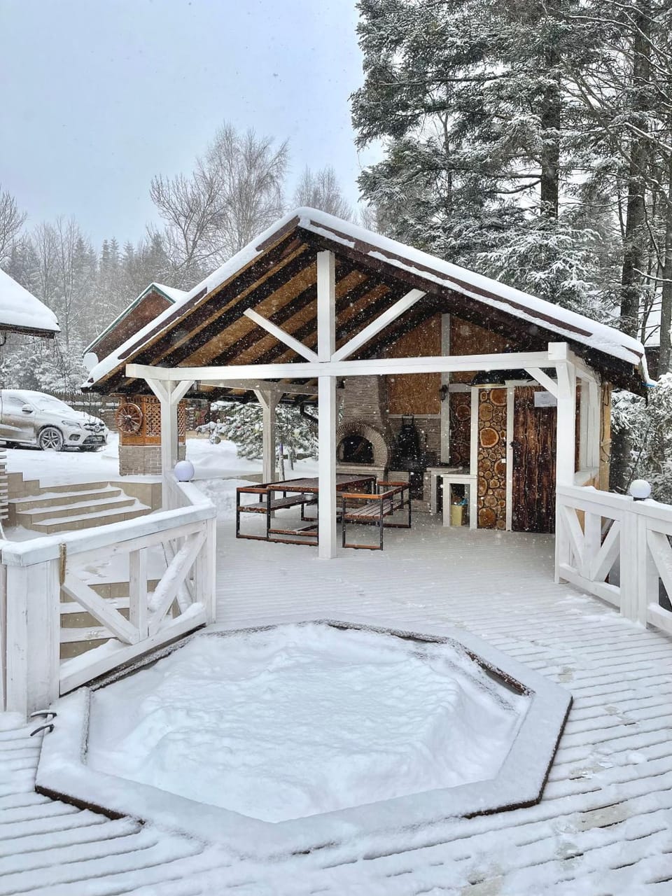 BBQ facilities, Hot Tub, Balcony/Terrace