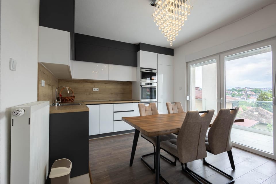 Dining area, microwave, oven, kitchen
