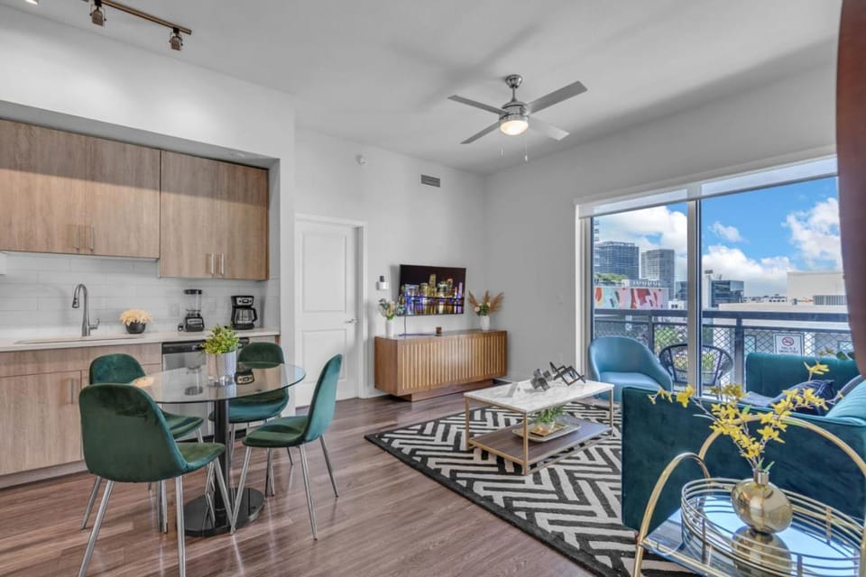 2BR Near Wynwood and Design District Walk to Restaurants Apartment in Miami