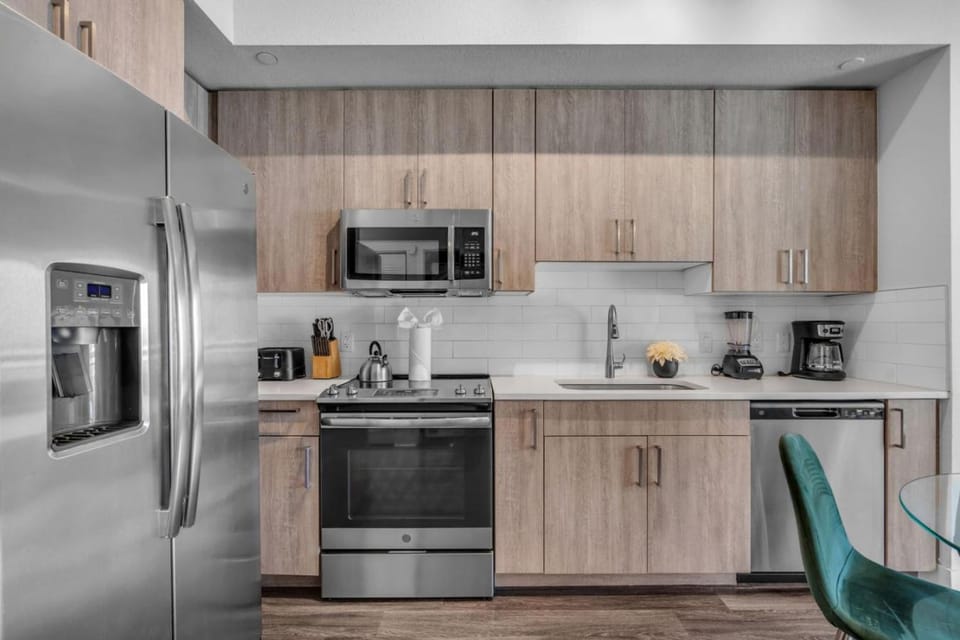2BR Near Wynwood and Design District Walk to Restaurants Apartment in Miami