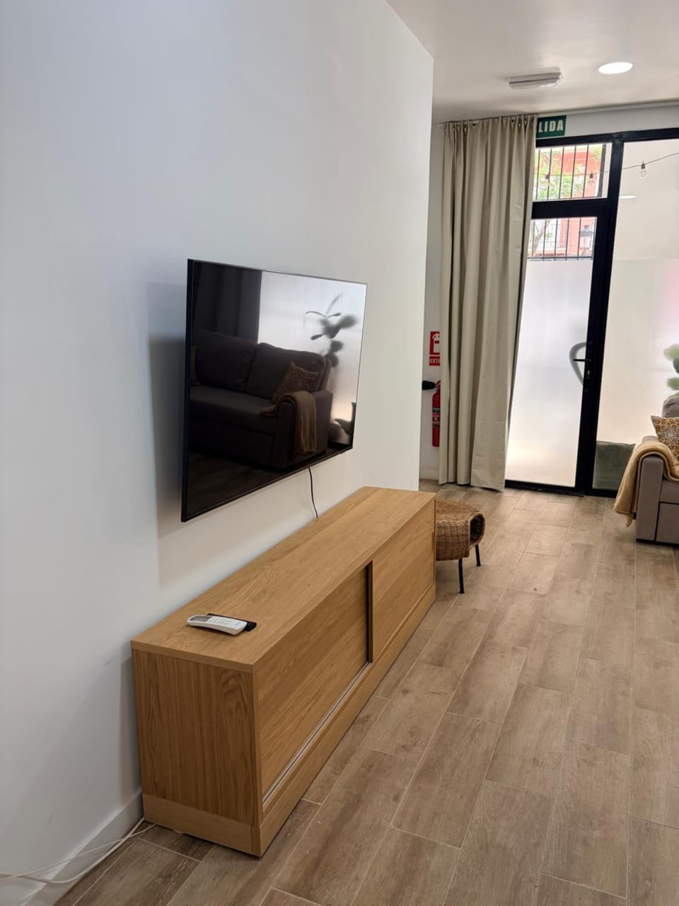 TV and multimedia, air conditioner