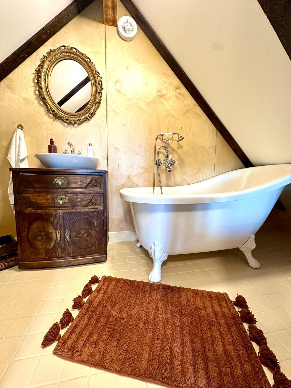 Bathroom, Bath