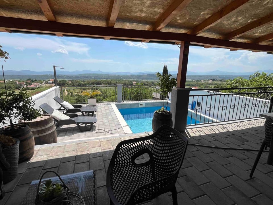 Vintage house with pool House in Federation of Bosnia and Herzegovina