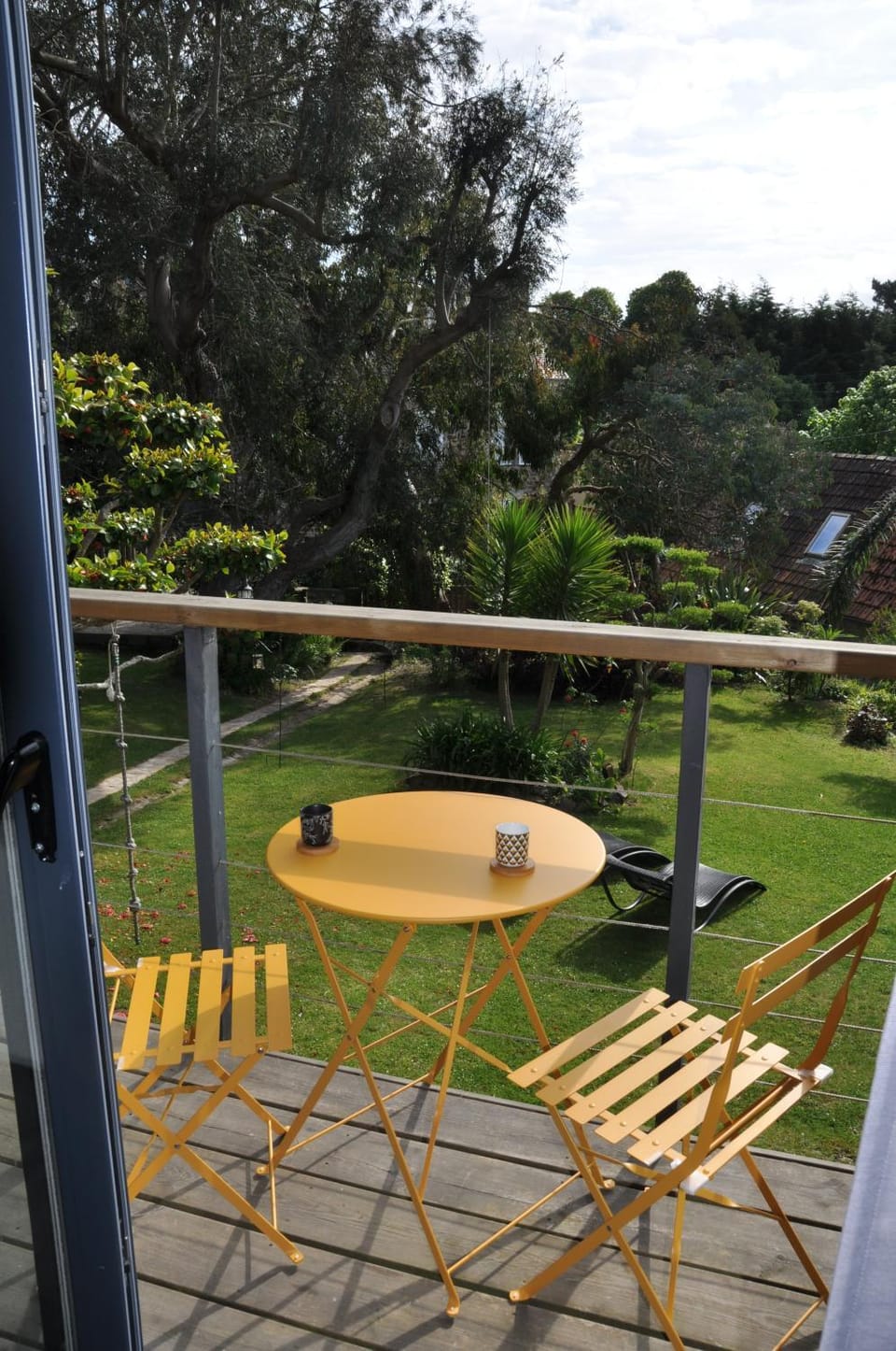 Charmant studio au coeur de la Côte de Granit Rose Bed and Breakfast in Perros-Guirec
