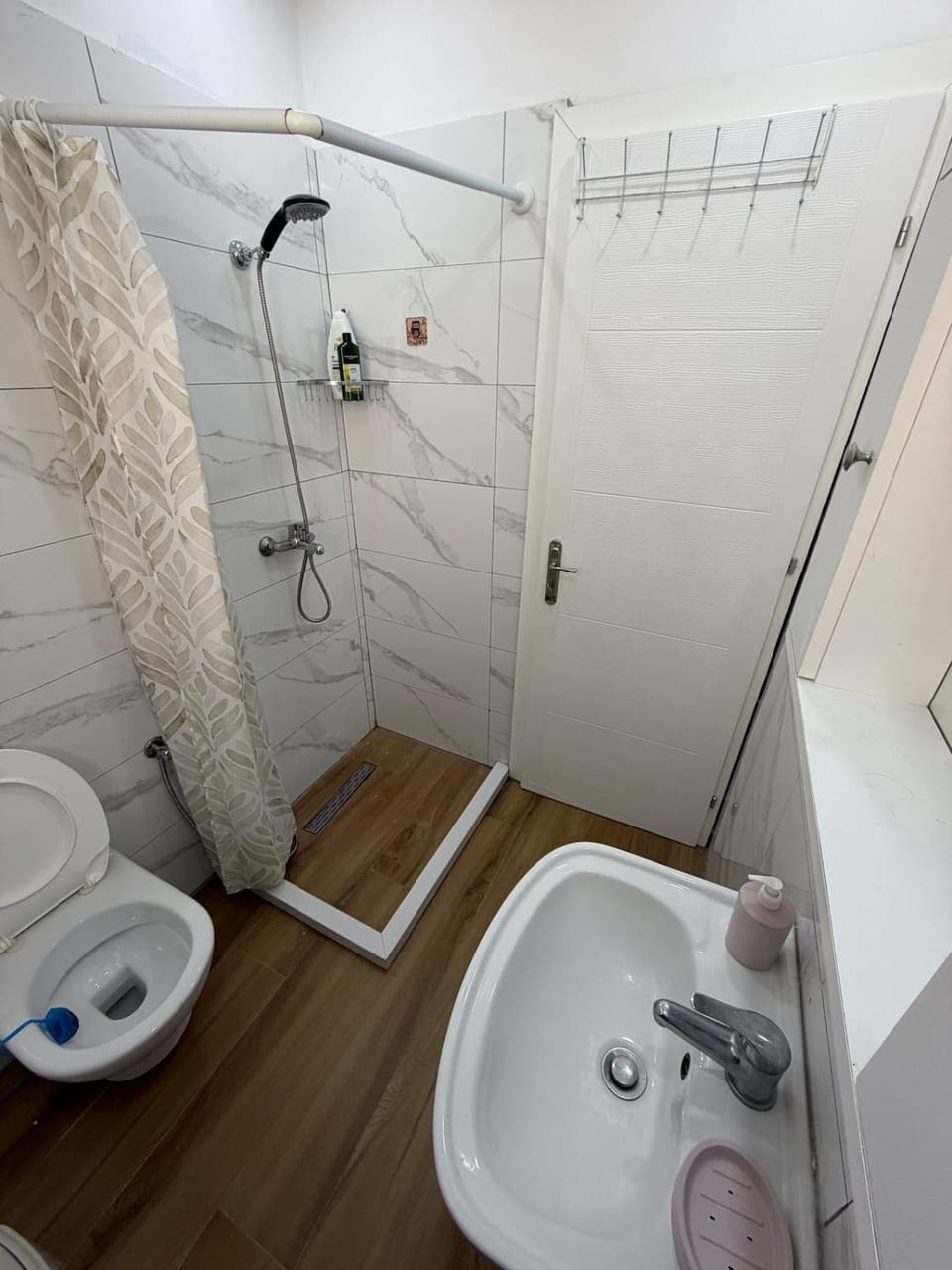 Golem Beachfront Apartment Apartment in Tirana County, Albania