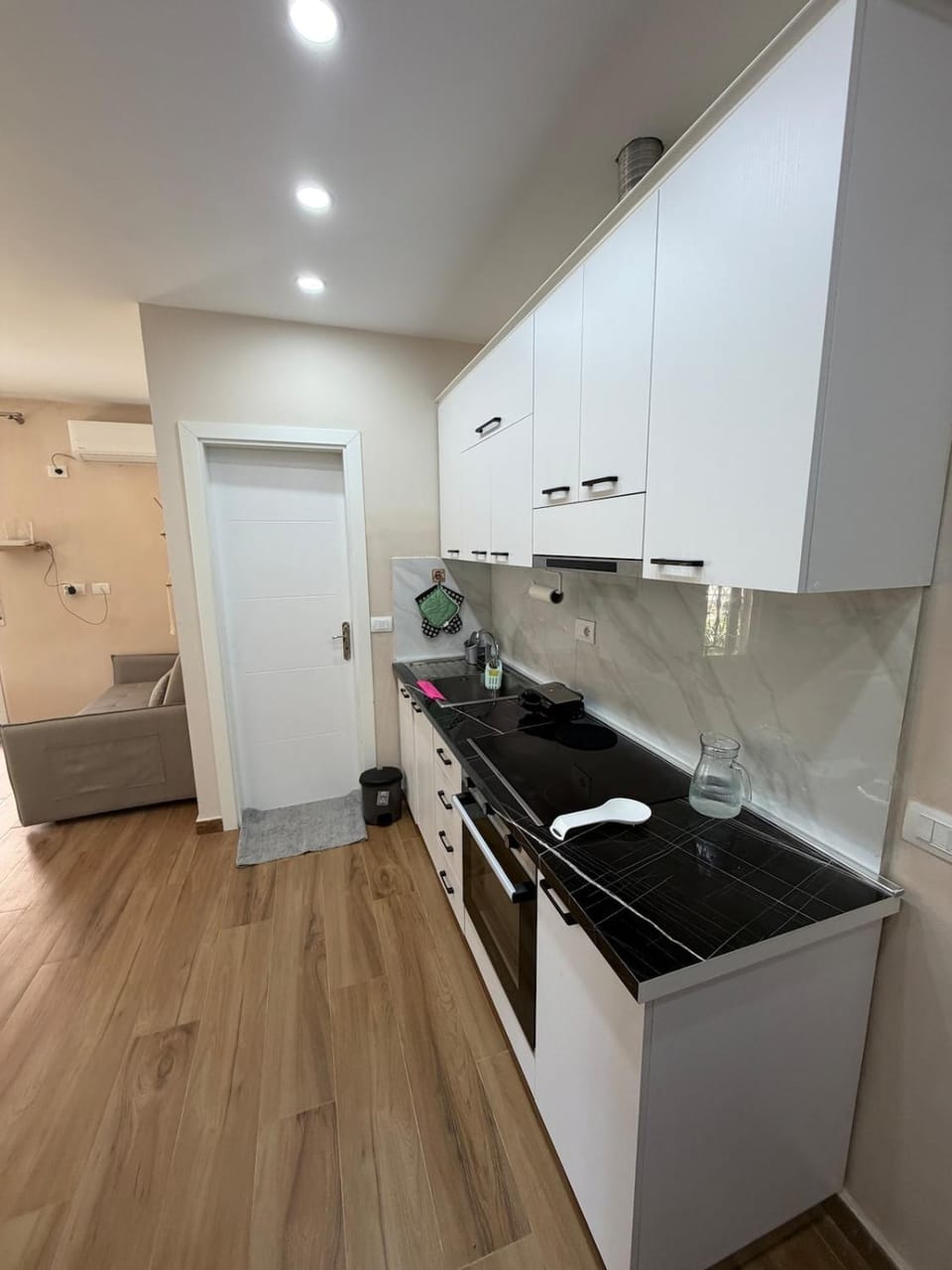 Golem Beachfront Apartment Apartment in Tirana County, Albania