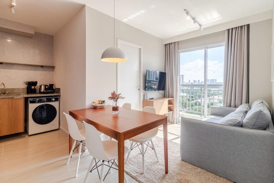 CON1313. Dois Quartos, raridade em MOEMA Apartment in Sao Paulo City