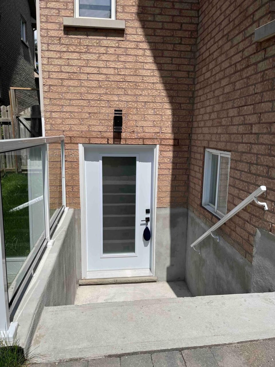 Prestige Pet friendly Private Suite with Free Parking Apartment in Newmarket