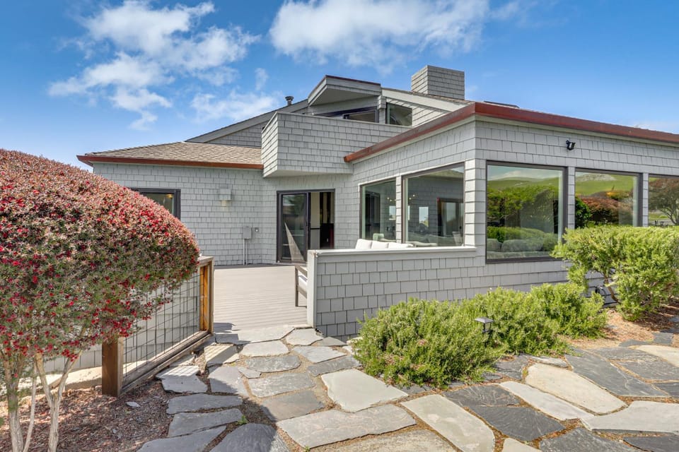 Dog-Friendly Haven w/ Stunning Views in Bodega Bay House in Bodega Bay