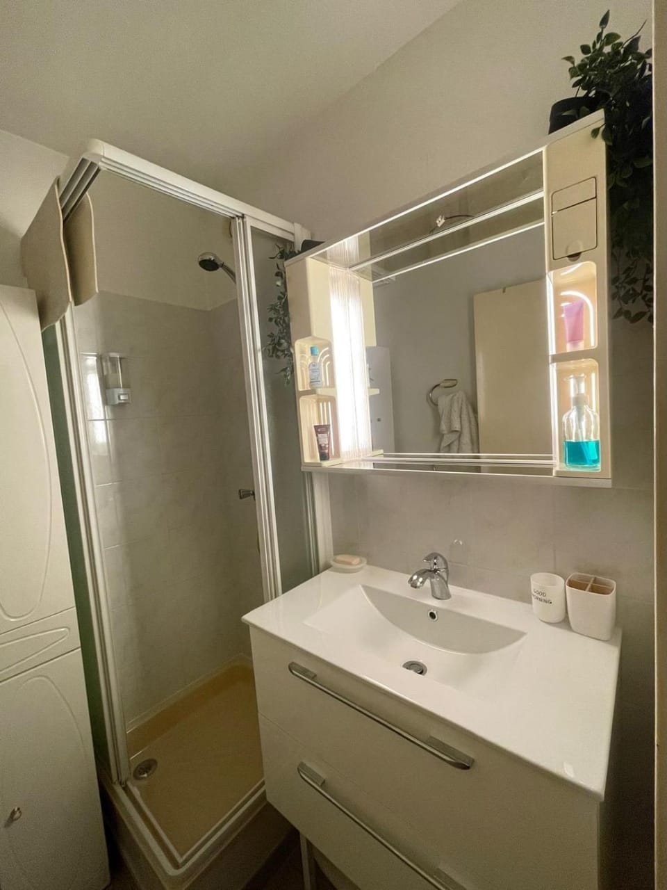 Cap Liouquet T2 proche mer avec parking Apartment in La Ciotat