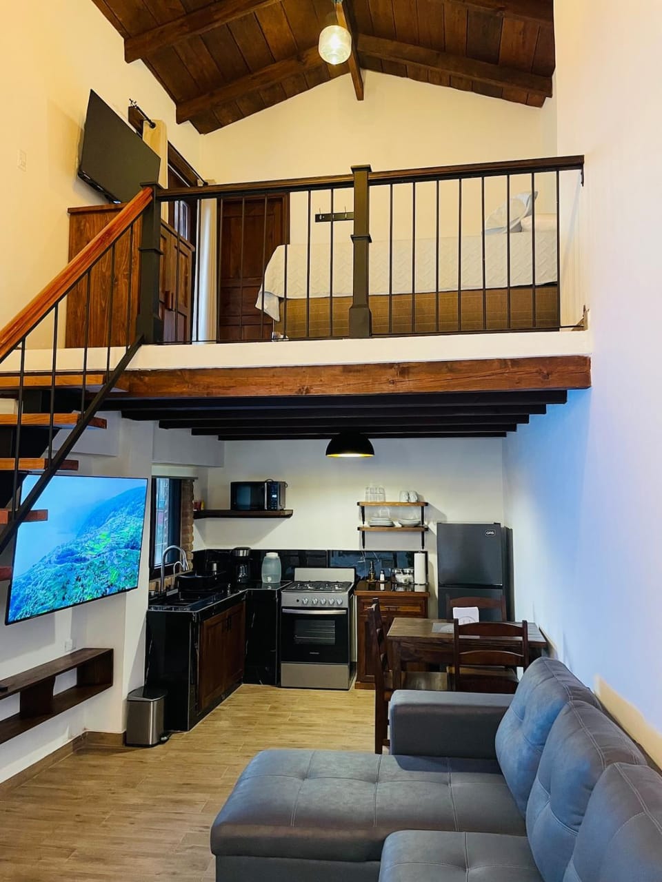 Communal lounge/ TV room, Living room