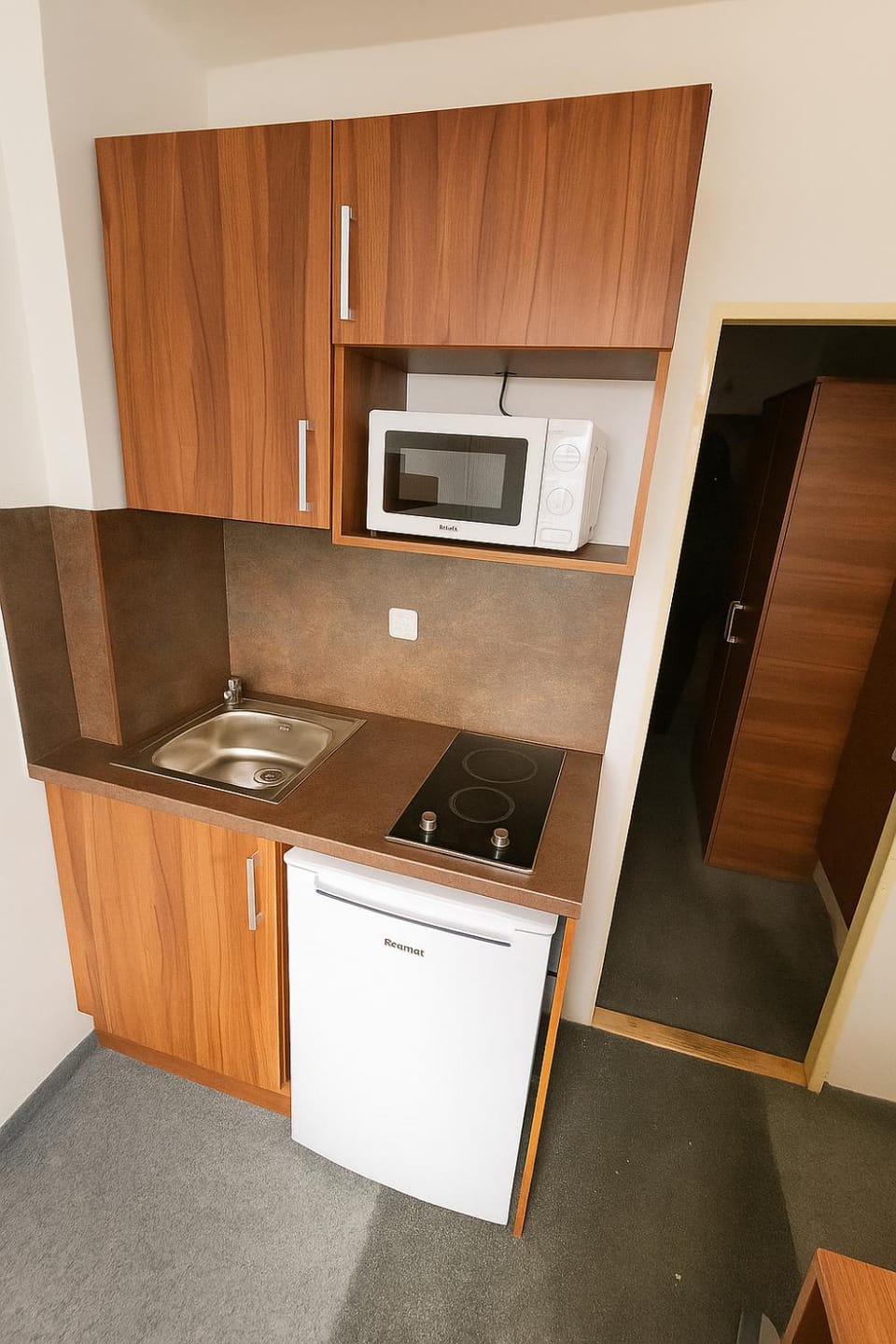 Kitchen or kitchenette, stove