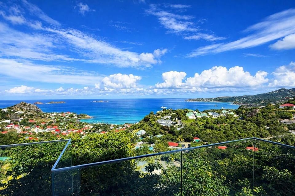 Villa Naos, modern, with sea view and heated pool Villa in Leeward Islands