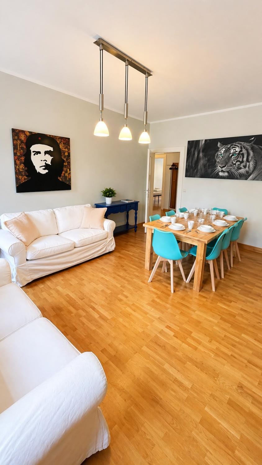 Premium Apartment in Awesome Sudvorstadt Location, 3 Bedrooms, For up to 9 people, 7 separate beds, Premium Kitchen and Bathroom Apartment in Leipzig